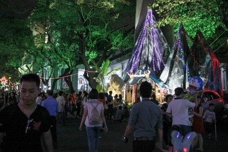 TP Hồ Chí Minh lung linh trong đêm Giáng sinh ảnh 10